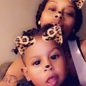 Meet your Posher, Kendra